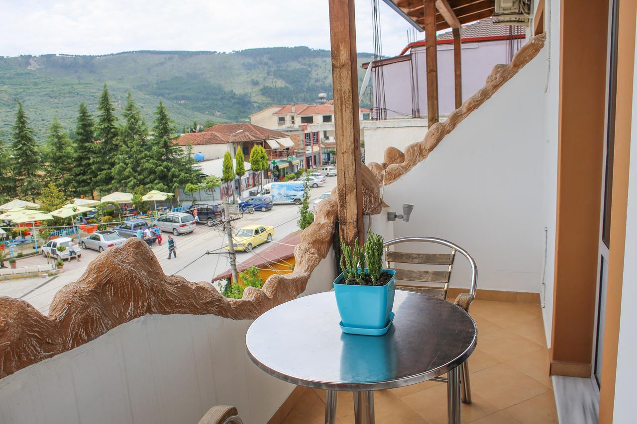 Hotel Shpella Berat Exterior foto